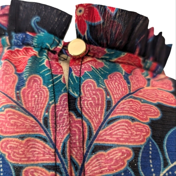 Metallic Paisley Ruffle Long Sleeve....Size 4 - Picture 7 of 9